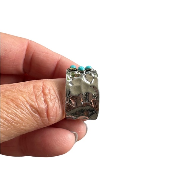 Hammered Sterling Silver Turquoise Flower Ring - Picture 5 of 6